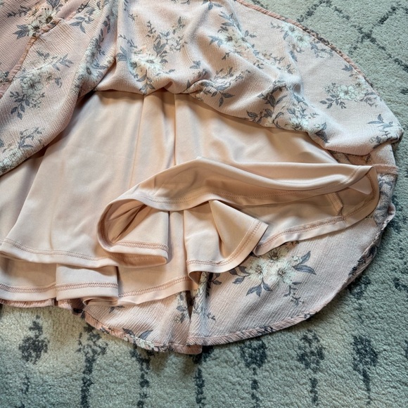 Altar’d State Blush Pink Floral Mini Dress Ruffle Sleeve Brunch Size M - Picture 7 of 11